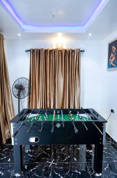 911 DUPLEX APARTMENT