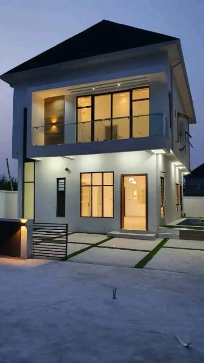 Emmanuel real estate consultant
